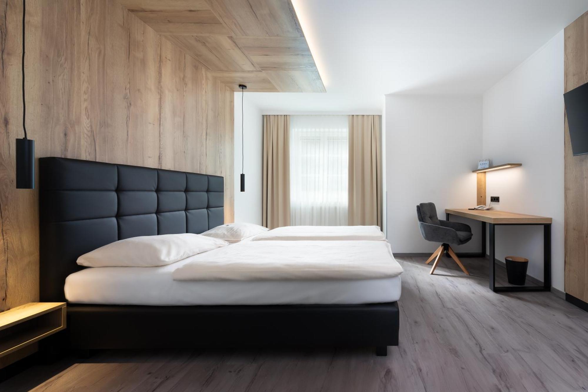 City Hotel Штокерау Екстер'єр фото