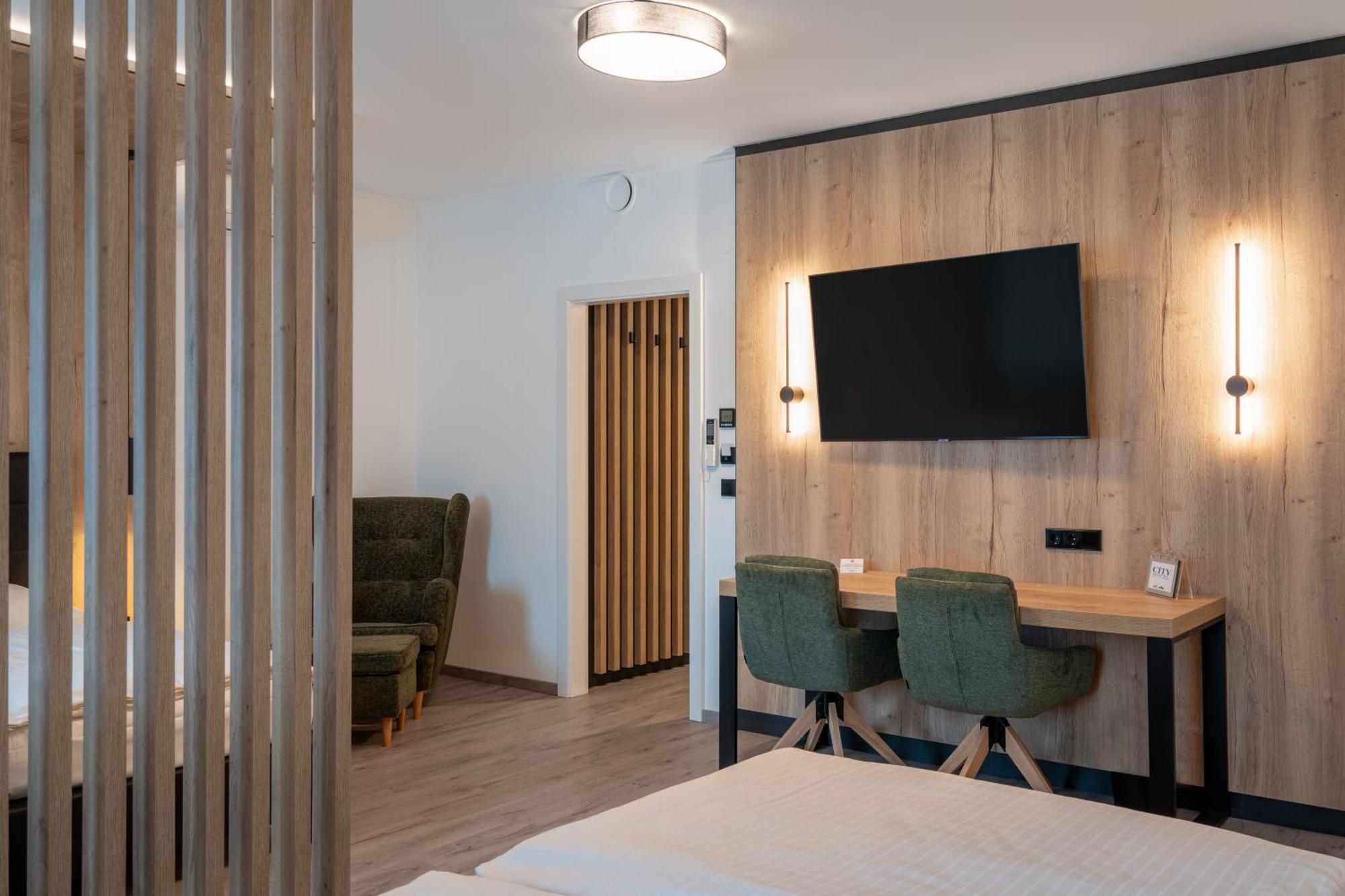 City Hotel Штокерау Екстер'єр фото